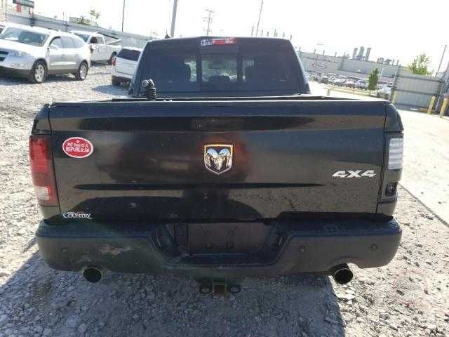RAM 1500 5.7 4x4 z 2013 roku, model USA.
