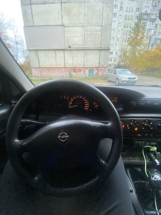 Опель Омега Б (Opel Omega)