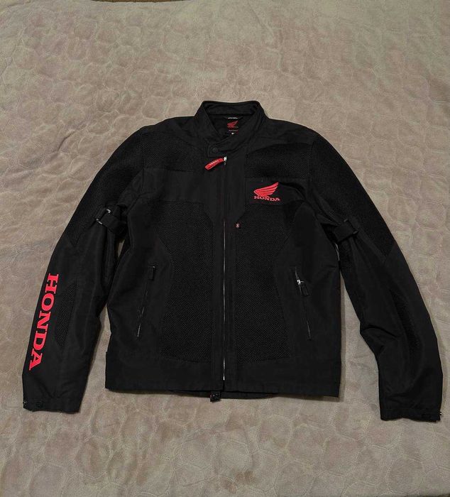 продам мото курточку Honda