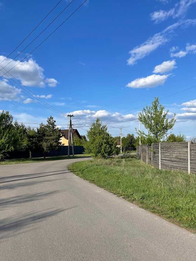 Продаж ділянки у с. Бобриця, вул.Лугова—біля скверу "Бобрицький заєць