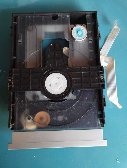 Дисковод DVD проигривателя