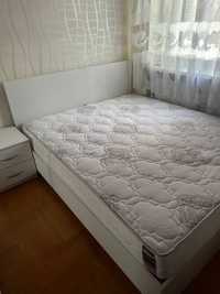 Кровать с матрацом 180х160