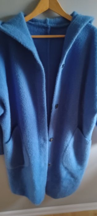 Płaszczyk wiosenno-jesienny z kapturem