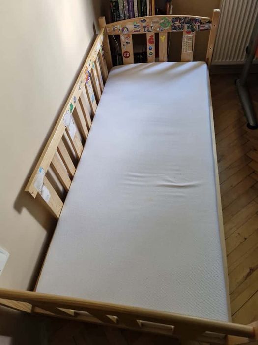 Łóżko sosnowe z materacem 80x180