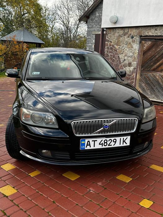 volvo v50 2004 року