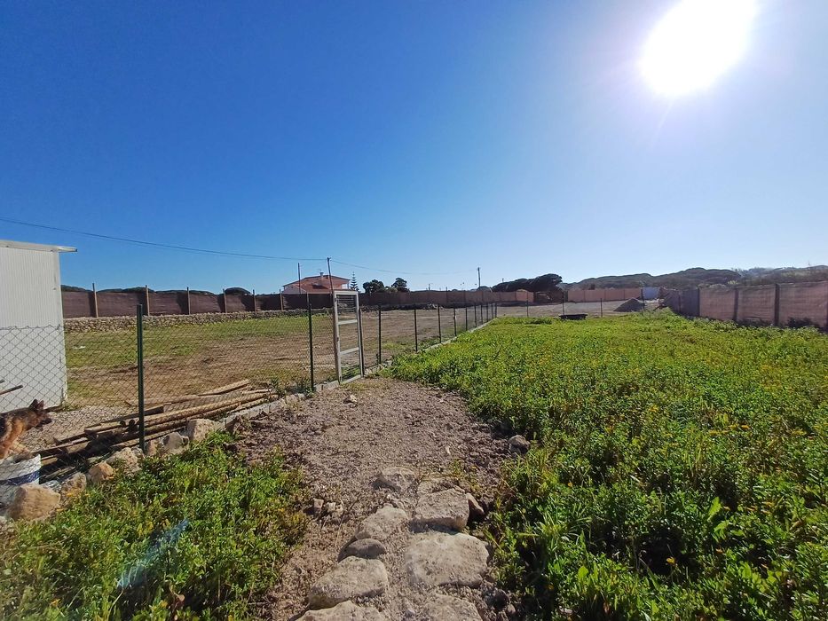 Terreno rústico 3000 m2 - 2 min praia magoito até  9 de NOVEMBRO