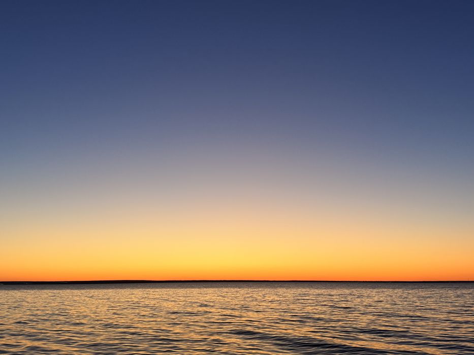 22 сот біля канала з рибою газ в 5 метрах до столиці 25км біля моря