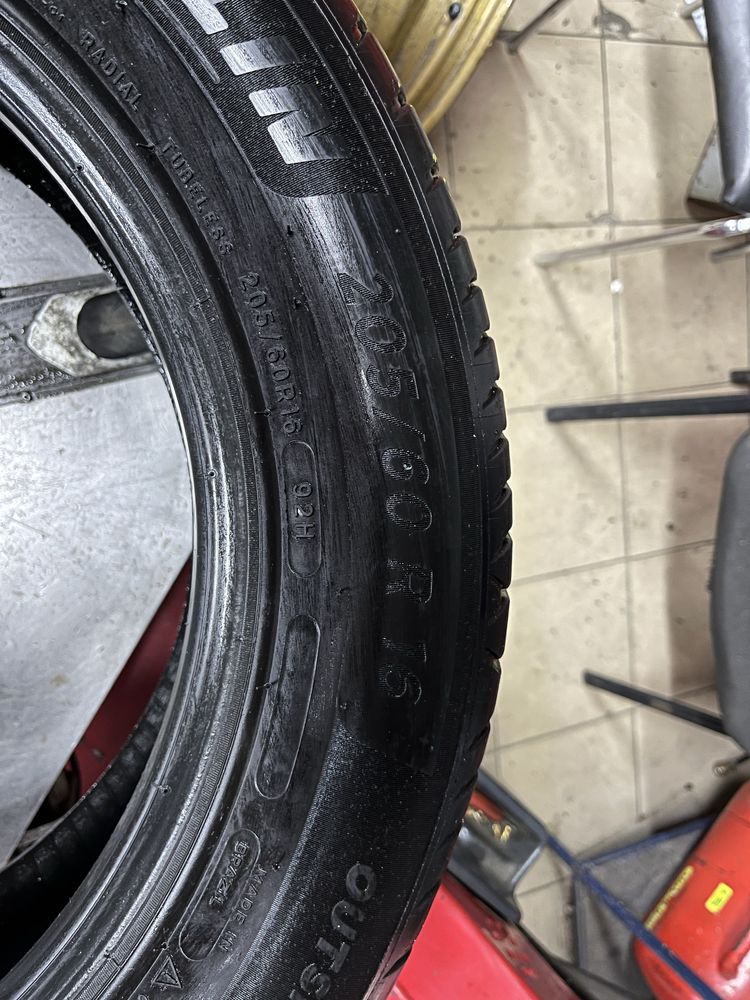 Michelin primacy4 205/60/16