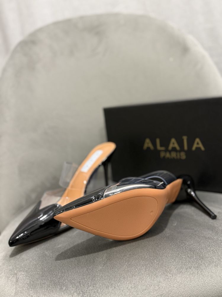 Туфлі alaia босоножки на каблуке