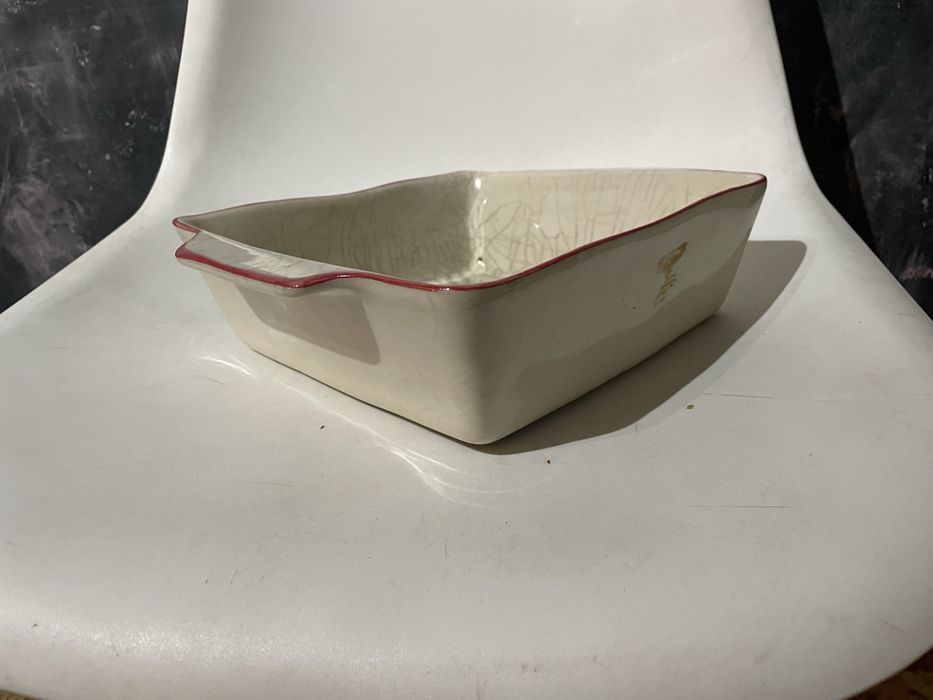 Travessa de cerâmica