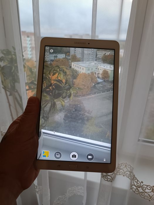 Планшет Samsung galaxy E  T 560