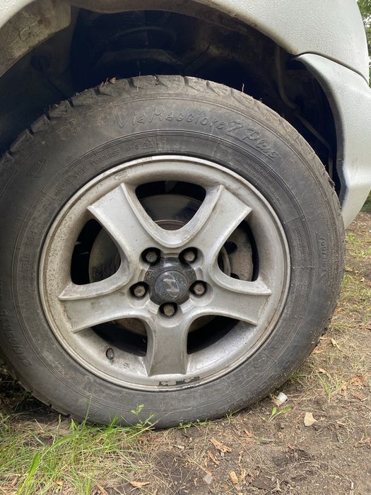 Диски R16 5x114.3 Санта Фе Туксон з оригіналтними ковпачками