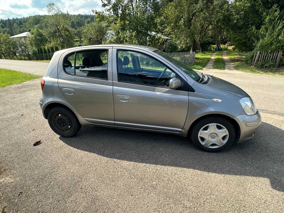 toyota yaris 1.0 vvti benzyna