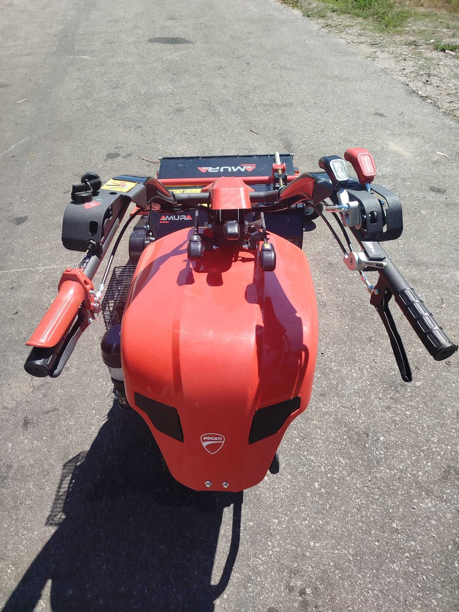 Motocultivador Ducati c/ triturador Martelos 70cm