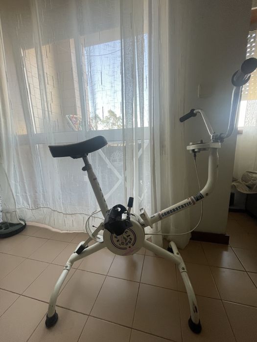 Bicicleta estática Conorstatic — em bom estado