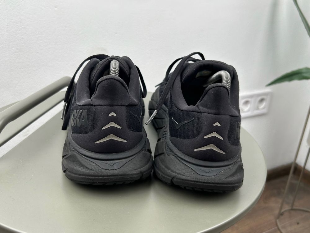 Оригінал! Кросівки Hoka Arahi 6 41 розмір 03500
