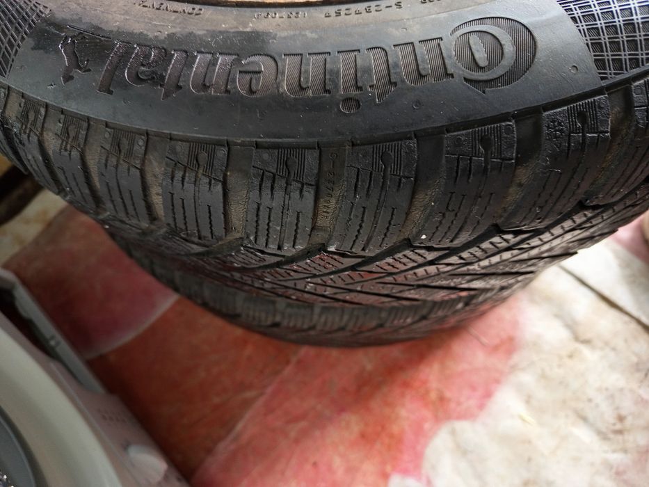 Opony zimowe Continental 205/55/R 16 z felgami gratis 2 sztuki