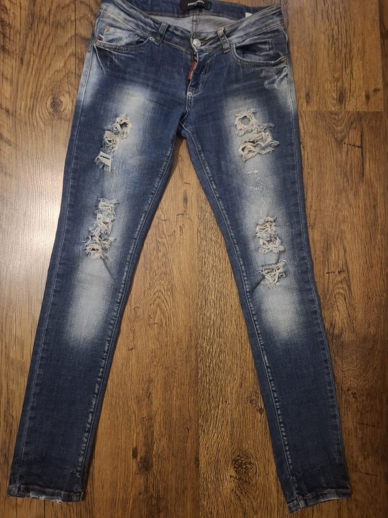 Luksusowe jeansy marki Dsquared2