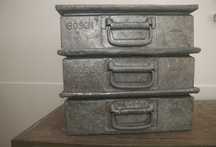 Caixas de empilhamento industriais vintage da Bosch