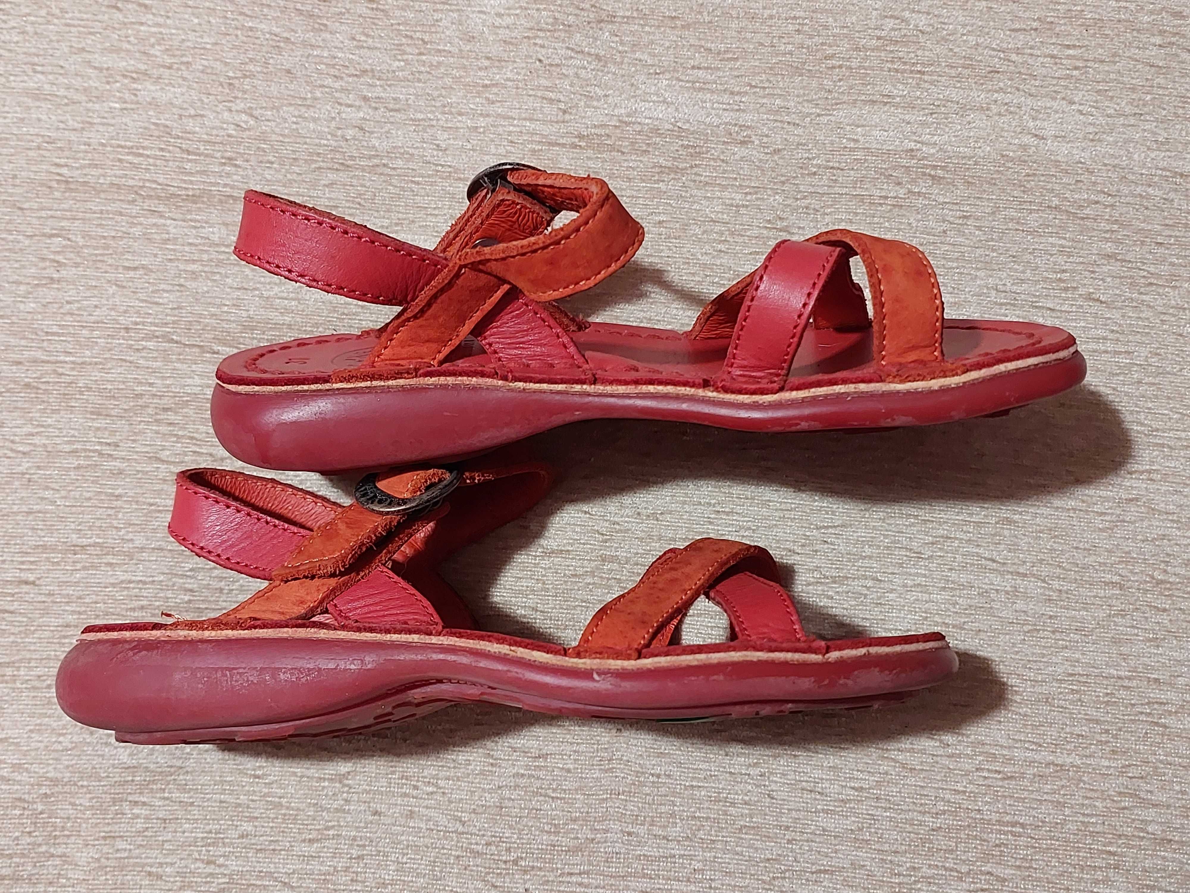 Босоножки KicKers сандалии для девочки размер 31