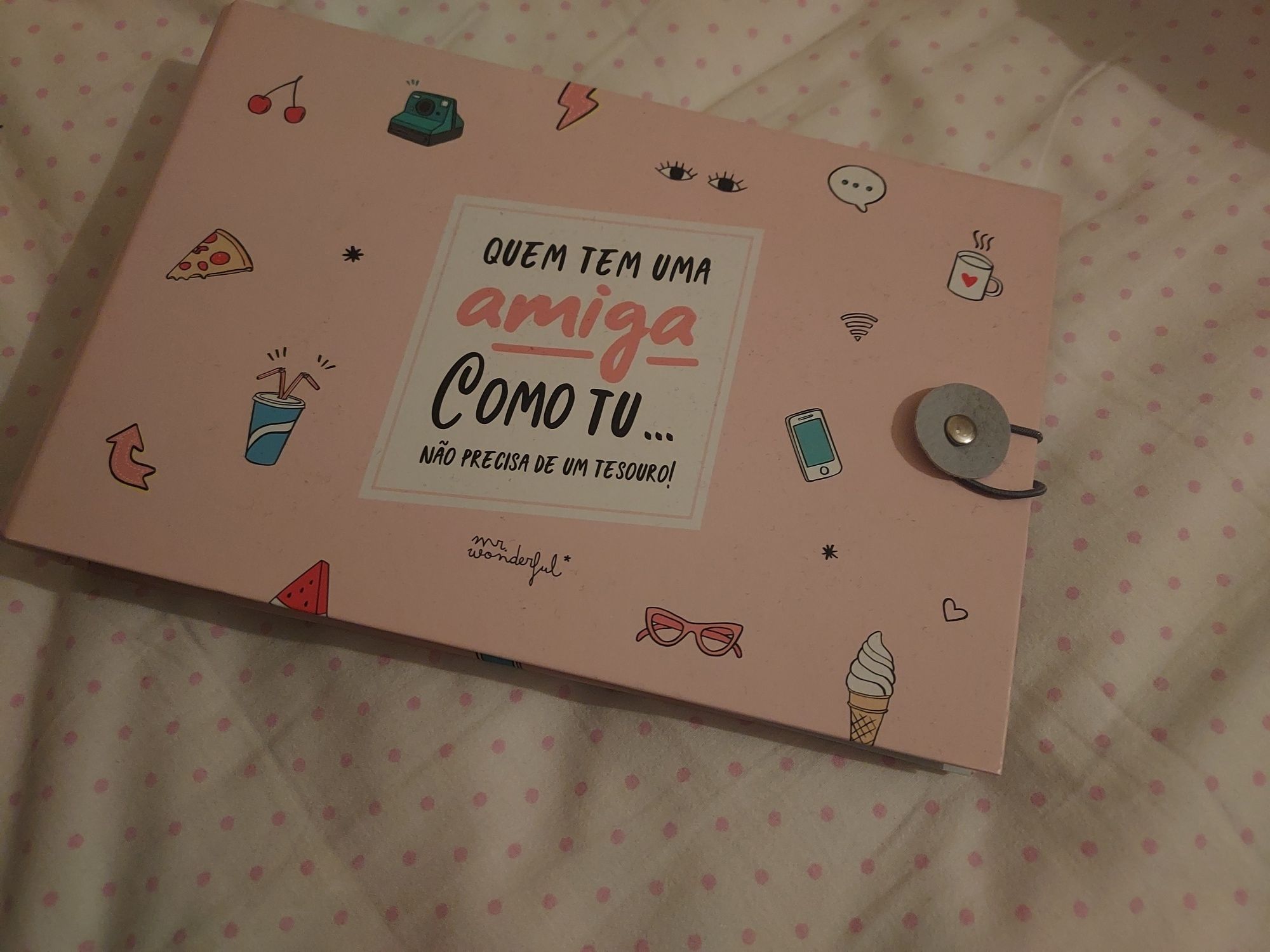 Mr. Wonderful: livro + 8 folhas autocolantes