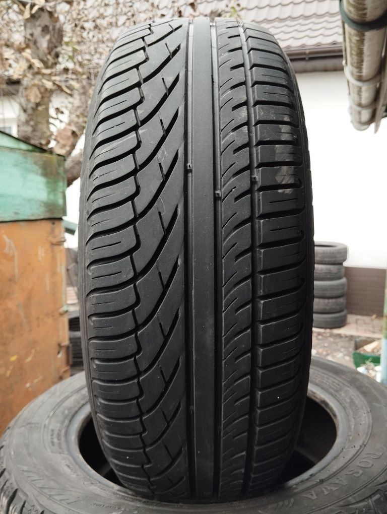 В наявності одна літні шина Michelin 215/60/16