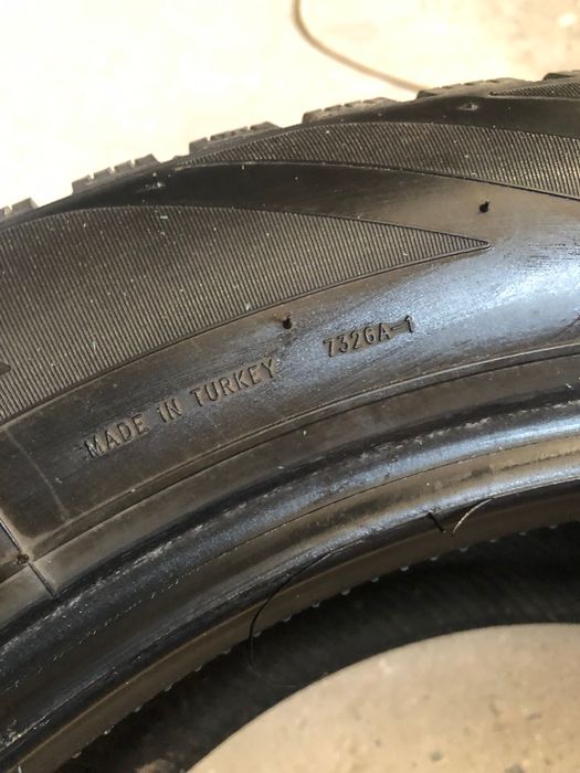 Нові зимові шини 225/50 R17