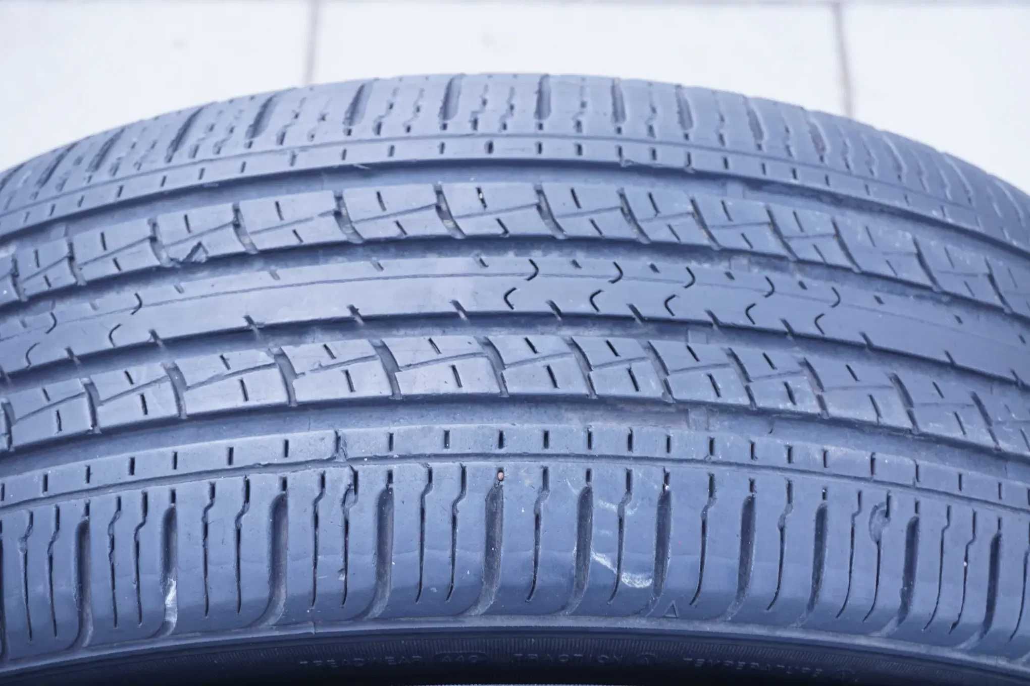 2X KUMHO SOLUS KH16 225/55/19 99H