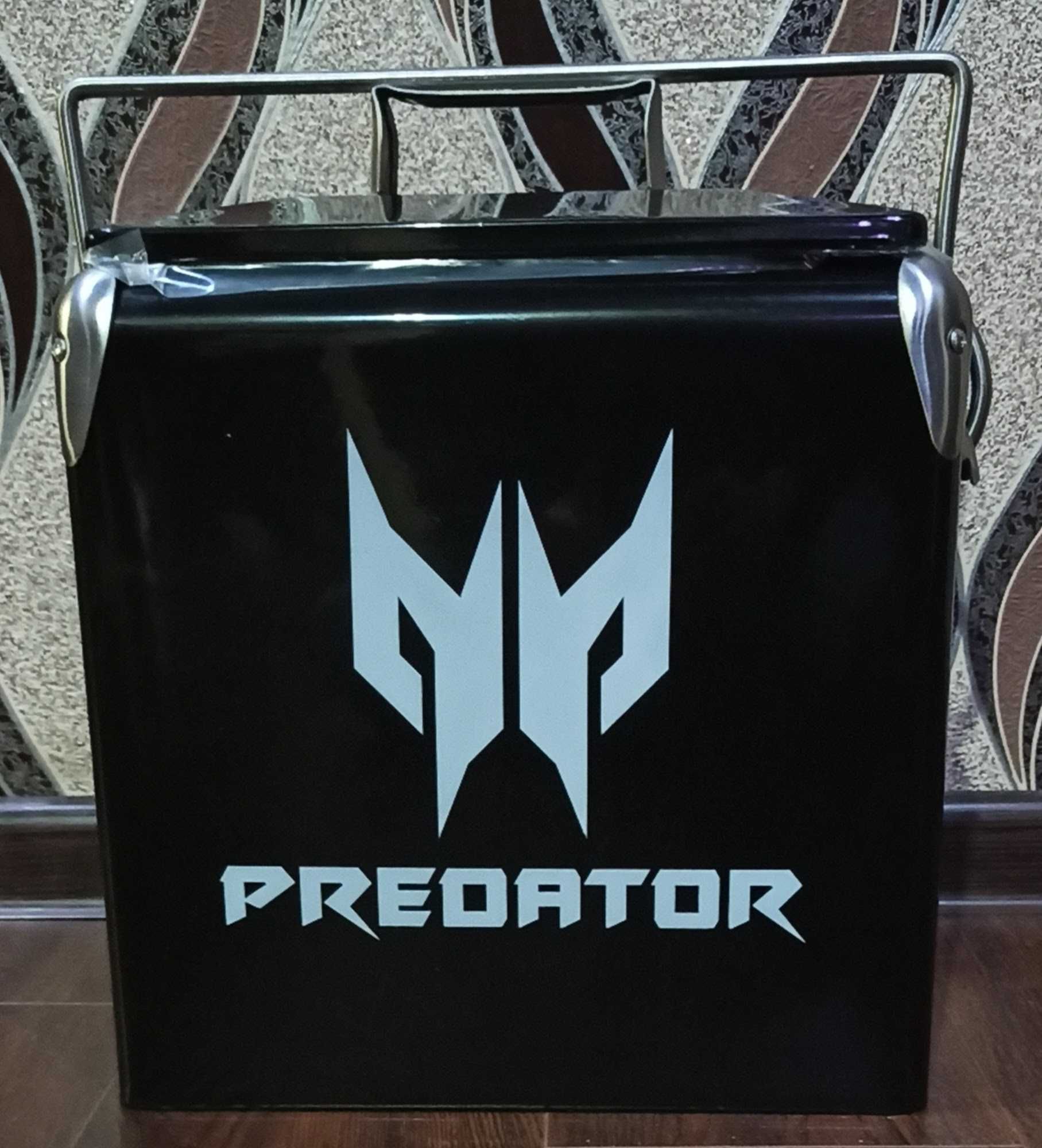 Переносной холодильник Retro cooler Predator от Acer сумка-холодильник