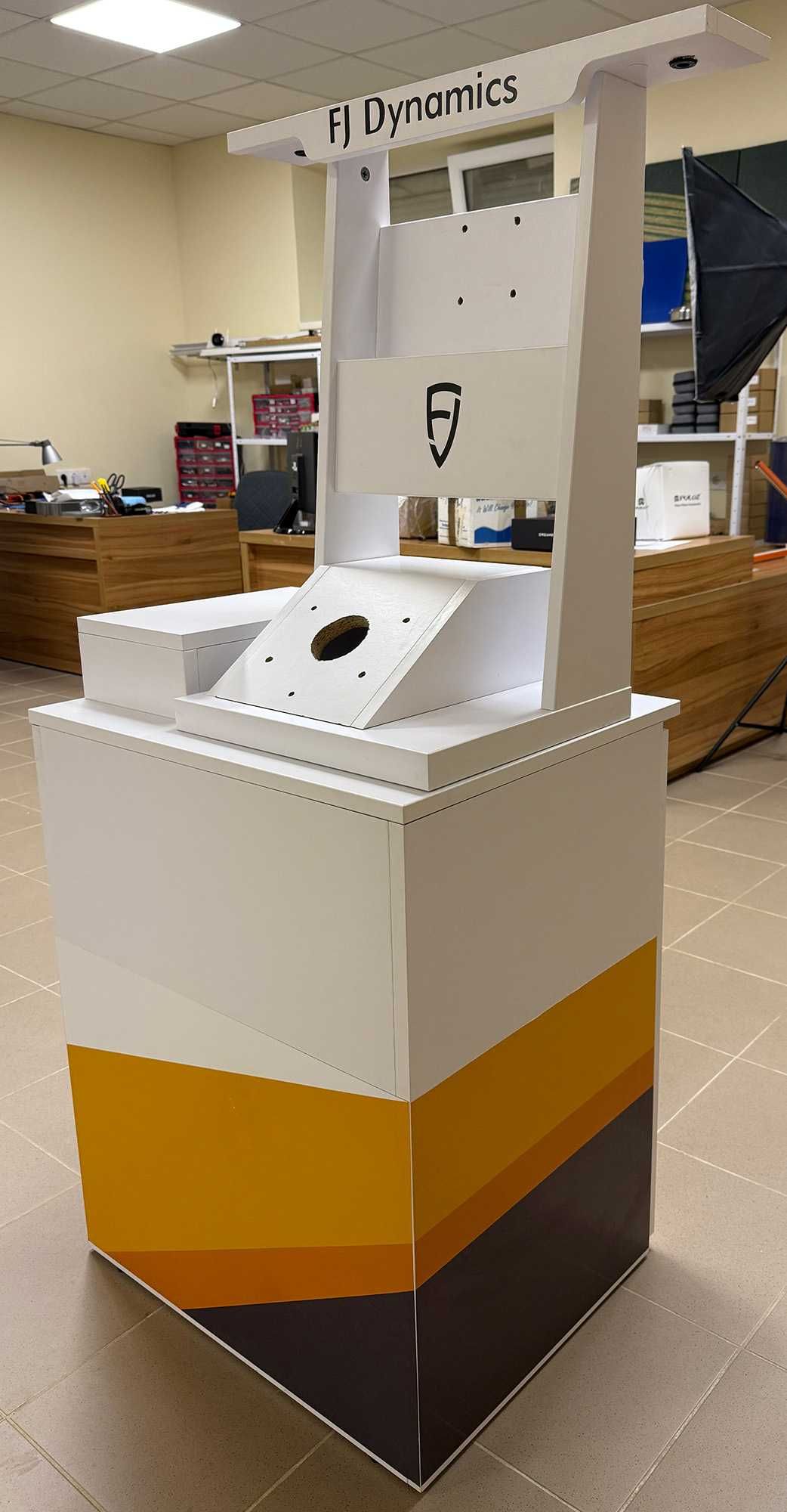 Продам виставочний стенд для системи Автопілот