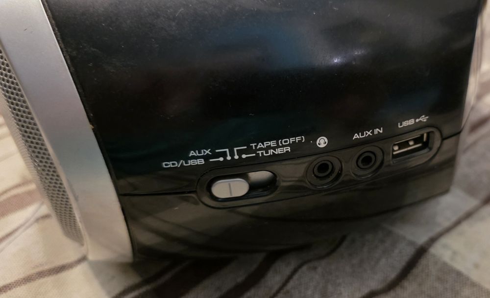 AKAI radio magnetofon CD USB