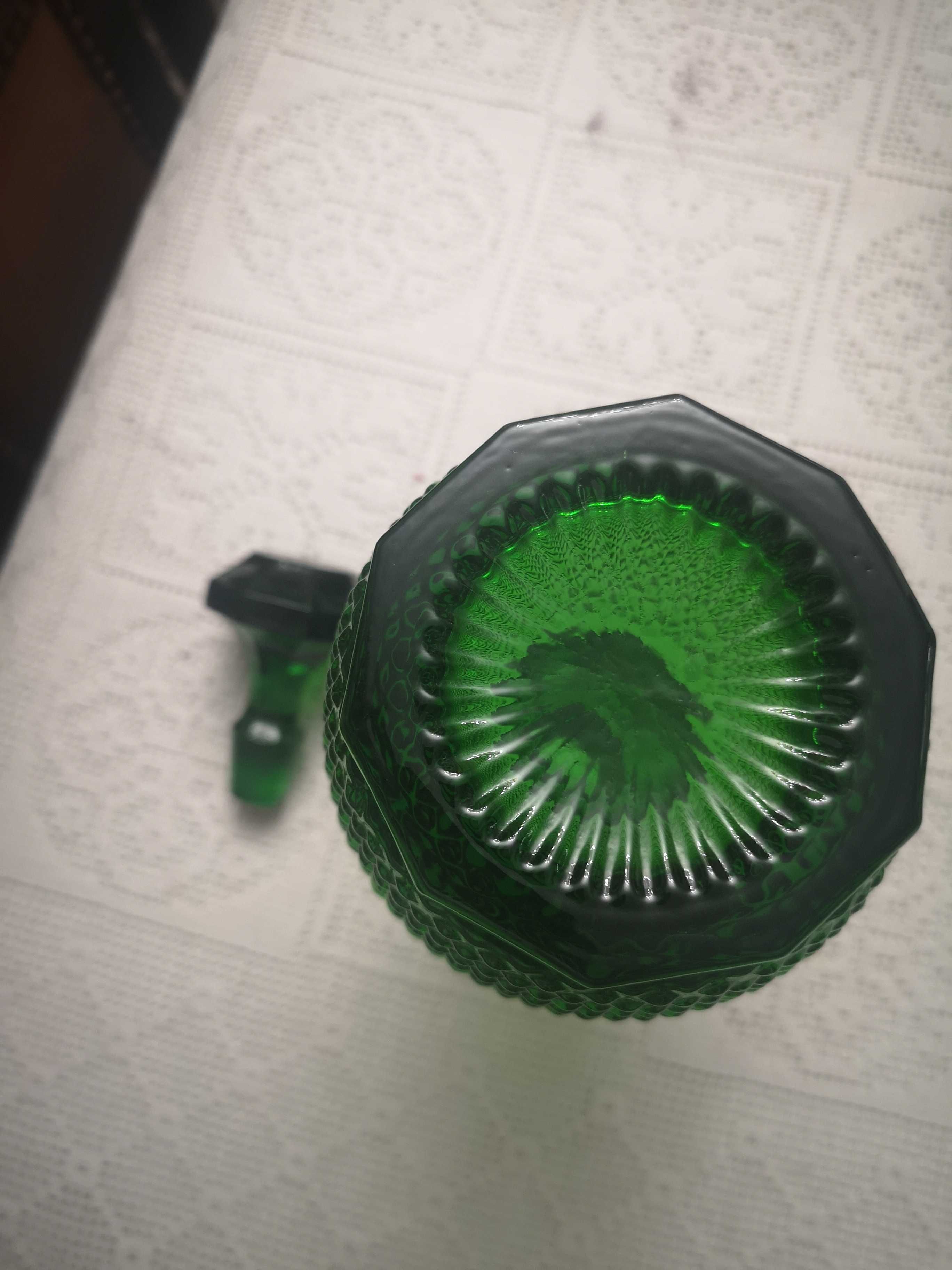 garrafa em vidro verde