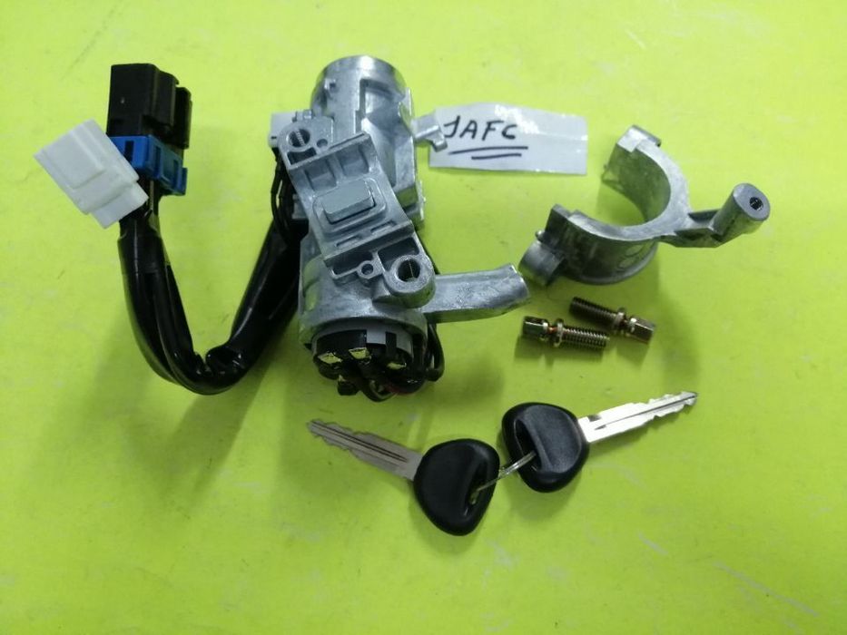 Interruptor da ignição com chaves da Mitsubishi L200 K74 K64 Novo