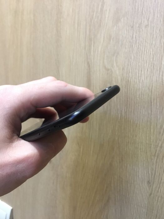 iPhone SE 2020 64/128/256gb Black/White/Red