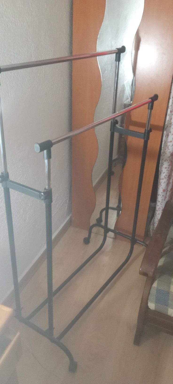 Porta cabides ou mula dupla