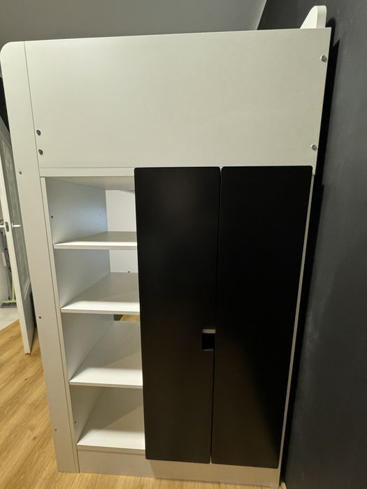 Zestaw łóżko piętrowe z biurkiem, szafką, półkami i szufladami