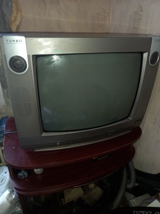 Продам телевизор