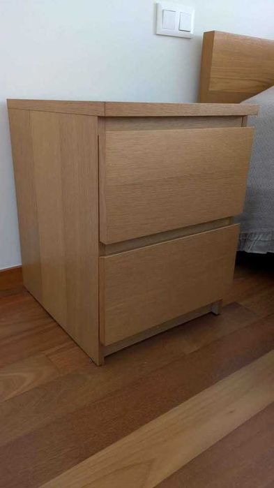 Mesa de cabeceira IKEa