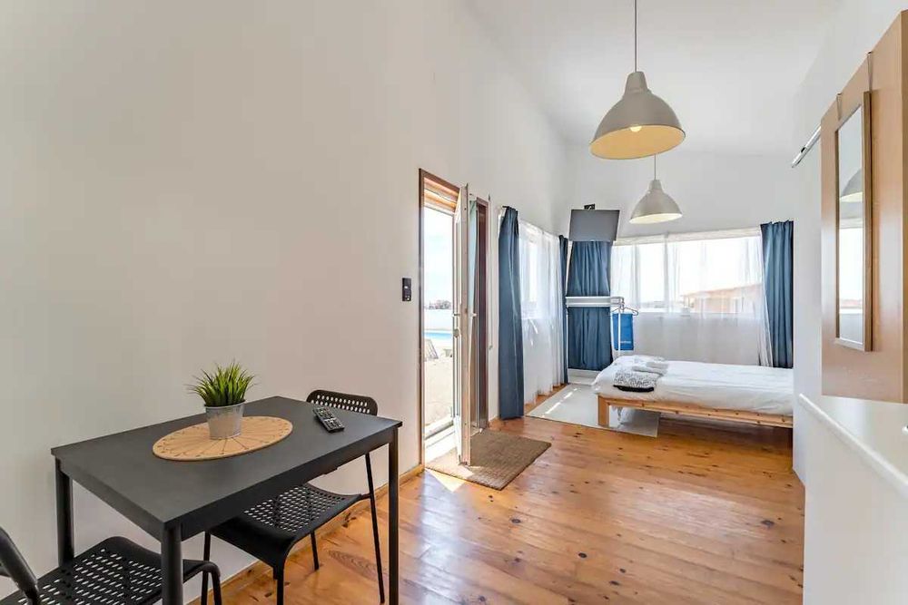 T0 - Despesas Incluídas - Em Vivenda C/ Piscina-Matosinhos-Porto