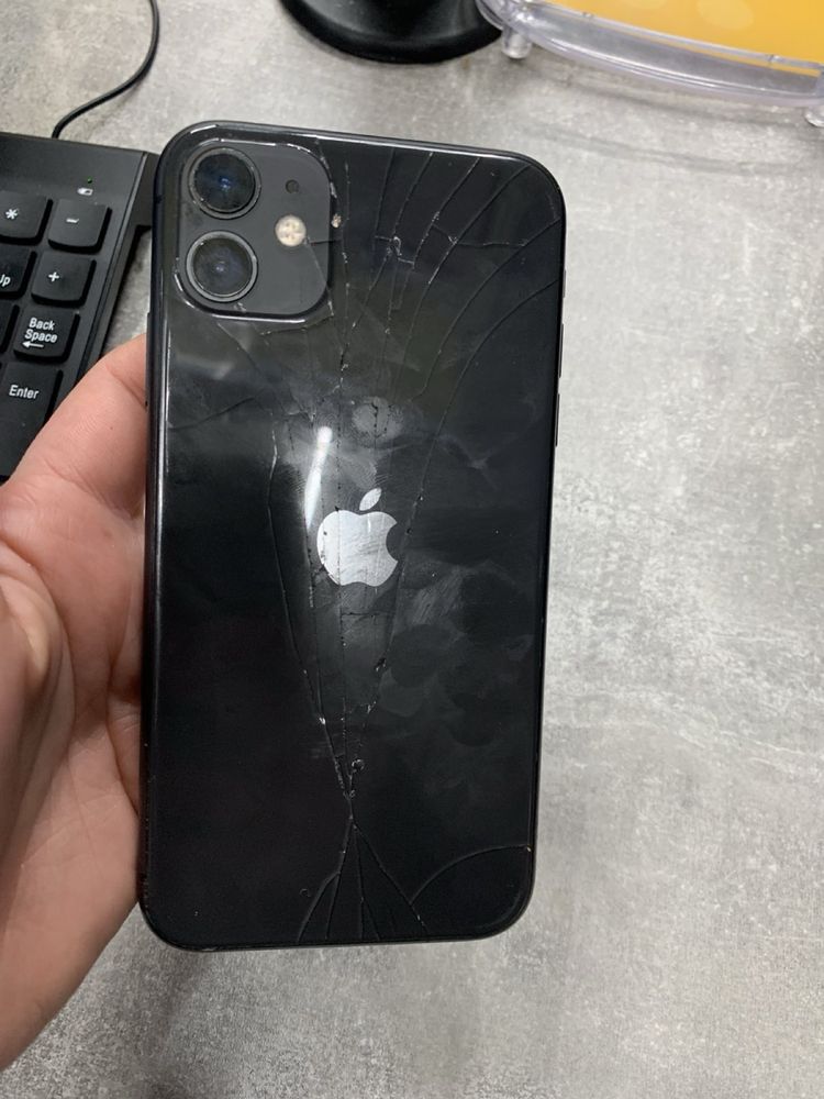 Продам Iphone 11 64 GB