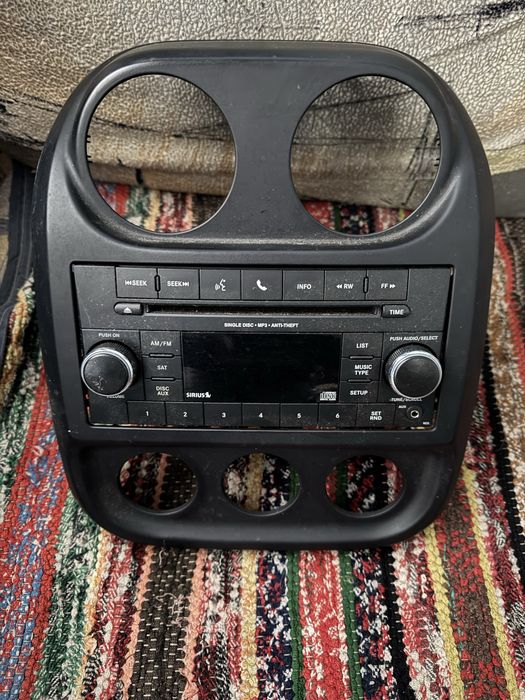 Магнітола з рамкою jeep patriot , compass, рамка