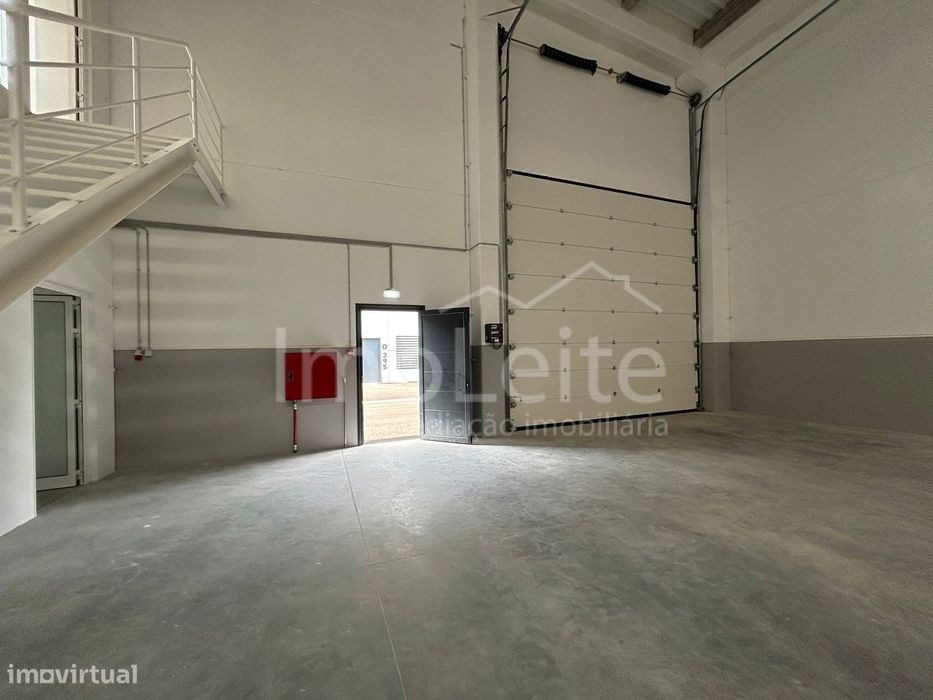 Armazém Póvoa de Varzim NOVO 500m2