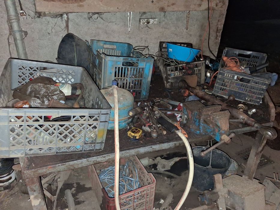 2 Mesas de trabalho com torno