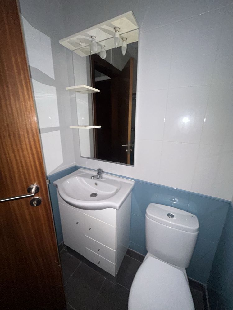 Armazem com quartos cozinha e wc