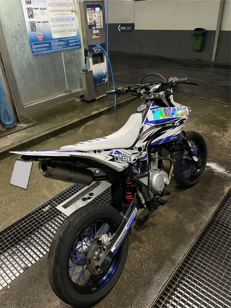 Yamaha wr 125x supermotard