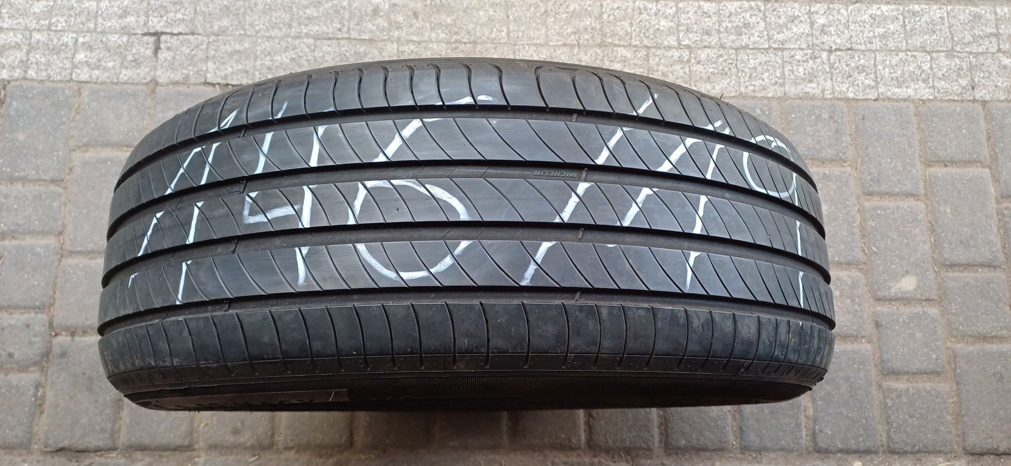 MICHELIN 235/55R19 105W , pojedyńcza opona letnia.