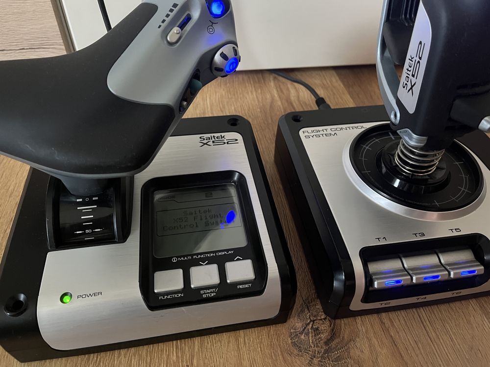 Kontroler Saitek X52 Flight Control System