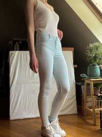 skinny jeansy Bershka