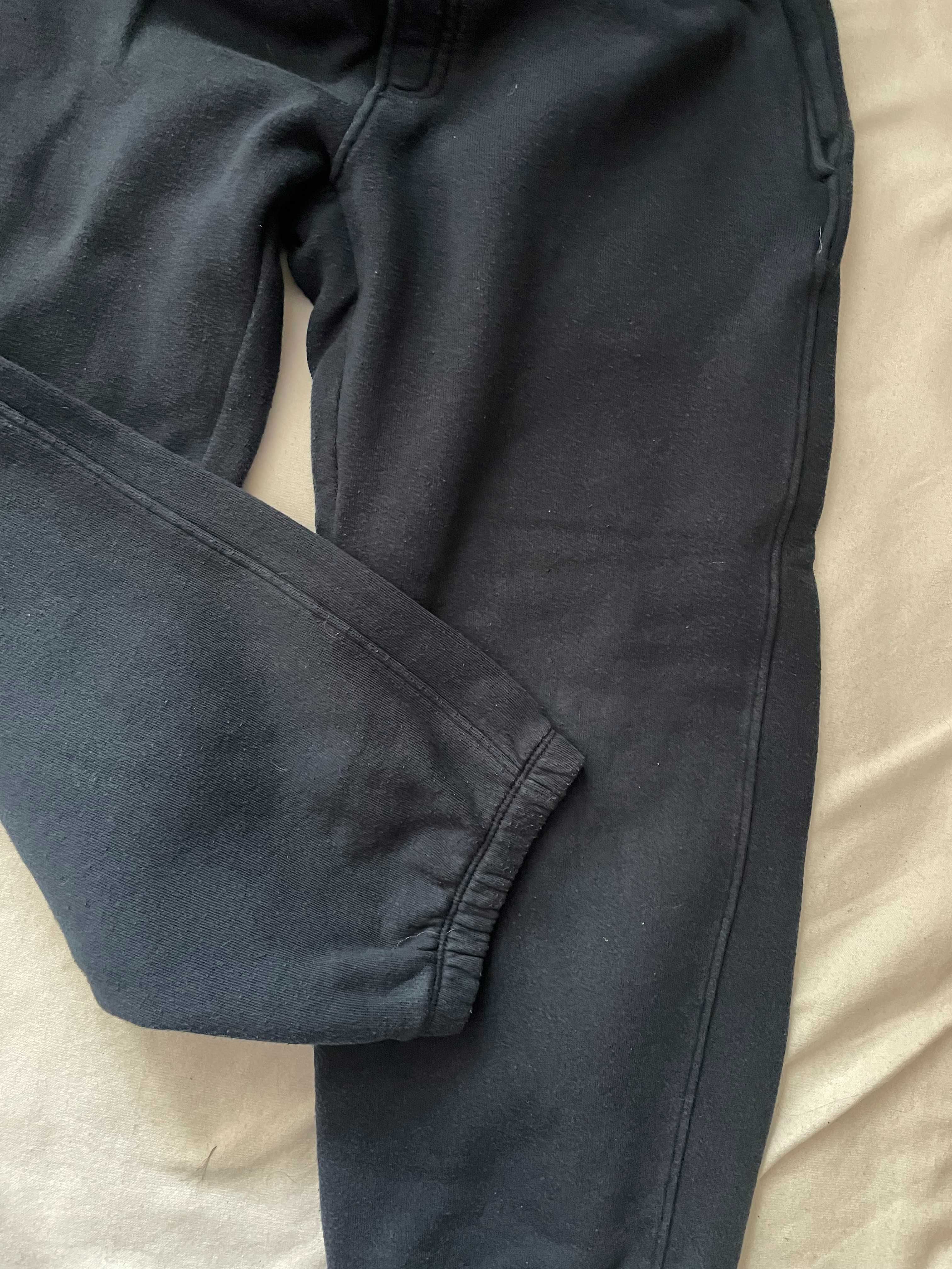 H&M granatowe spodnie dresy 146/152