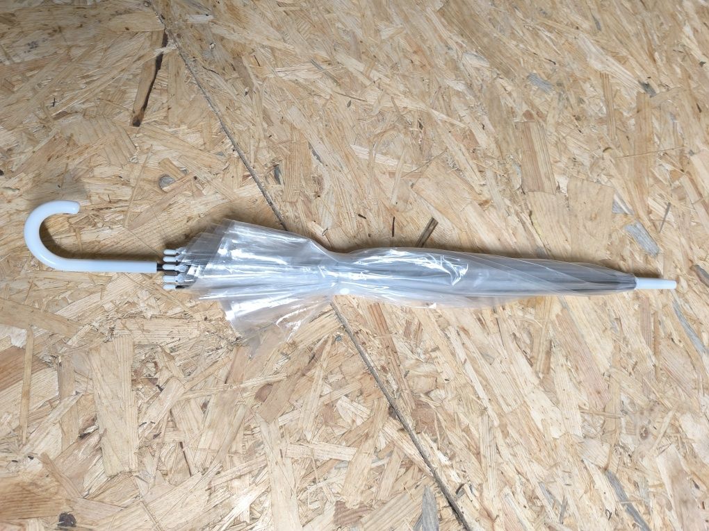 Przezroczysty parasol